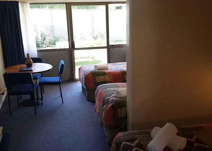 汽车旅馆 航道汽车旅馆&公寓 4*